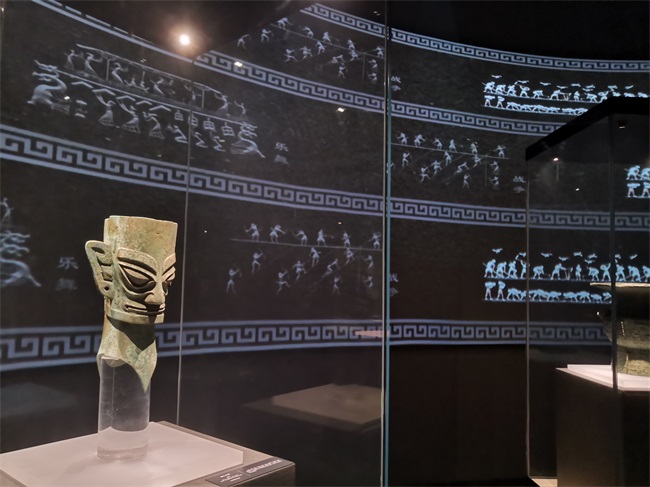 ǶSEEMILEǧͭͻ˸