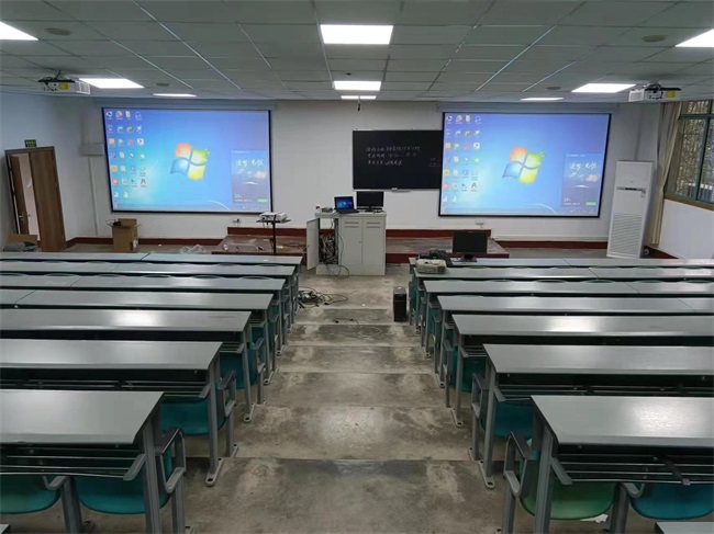 ֱУǻ۽ʵSEEMILEͶӰμв